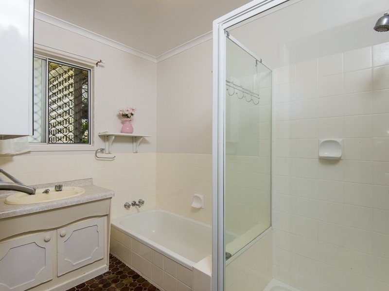 24 Conifer Crescent, Bray Park QLD 4500