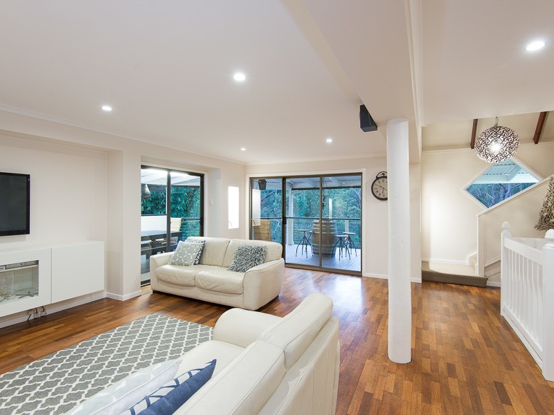 12 Branch Creek Road, Clear Mountain QLD 4500