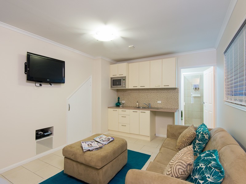 12 Branch Creek Road, Clear Mountain QLD 4500