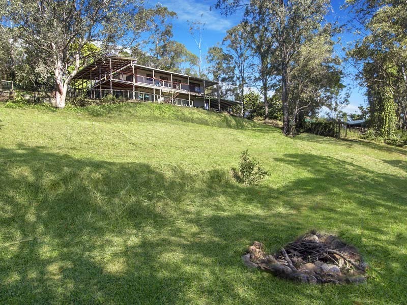 16 Routledge Court, Clear Mountain QLD 4500