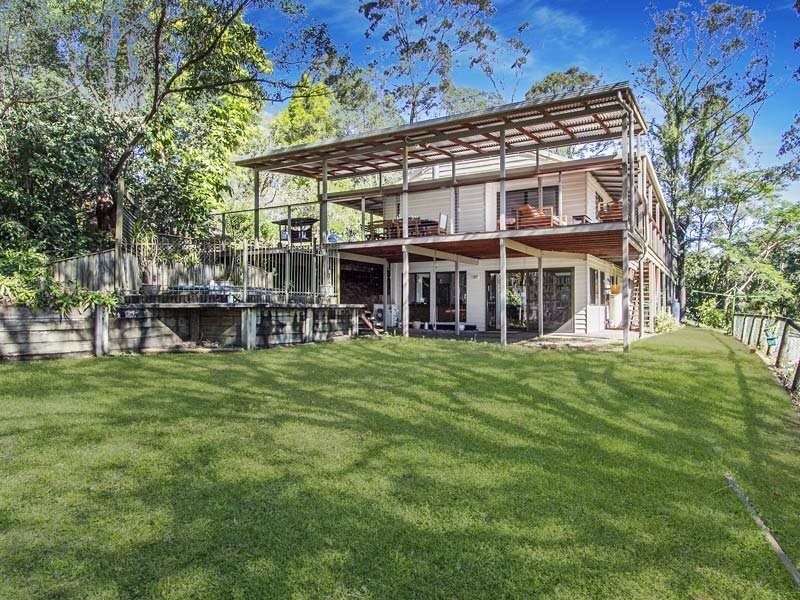 16 Routledge Court, Clear Mountain QLD 4500