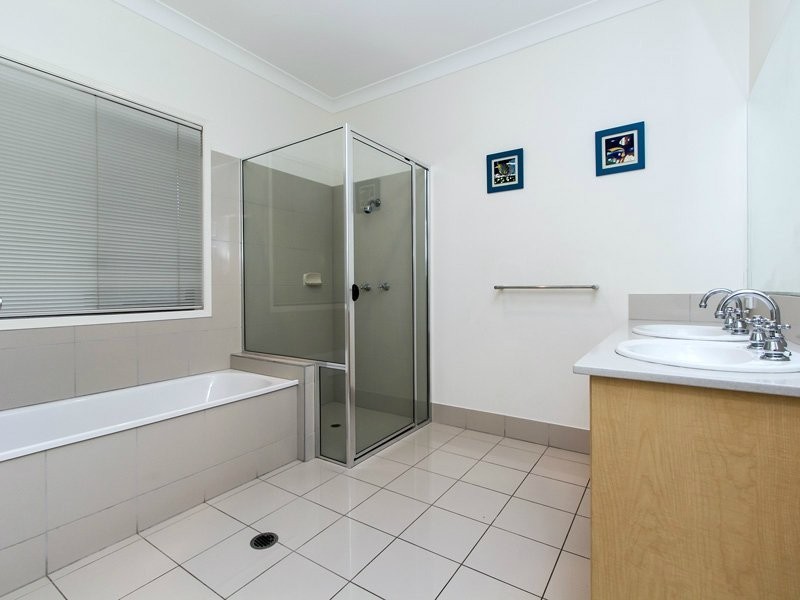 8 Correa Court, Cashmere QLD 4500