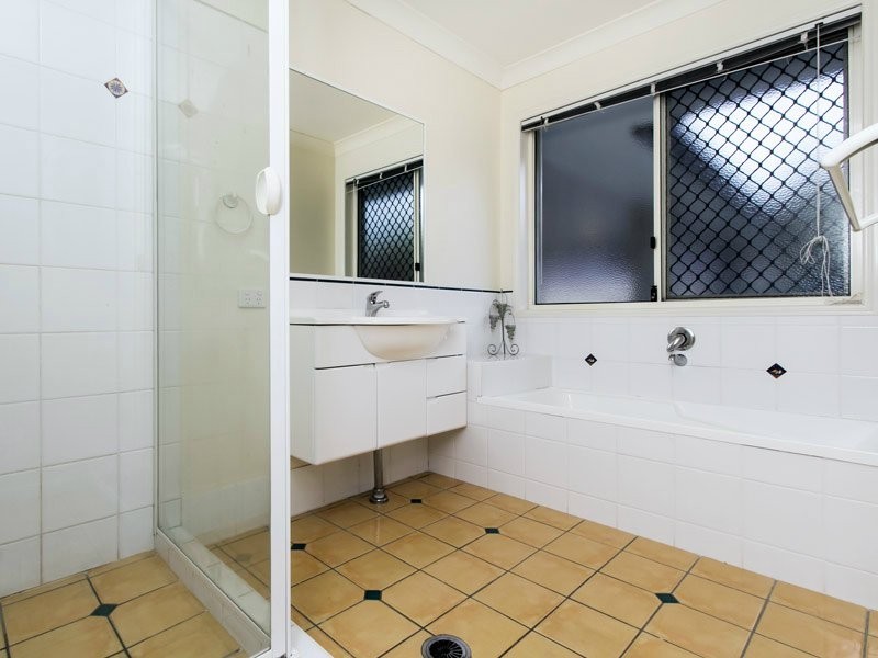 2 McConachie Court, Albany Creek QLD 4035