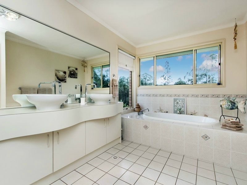 29 Bunya Lake Court, Bunya QLD 4055