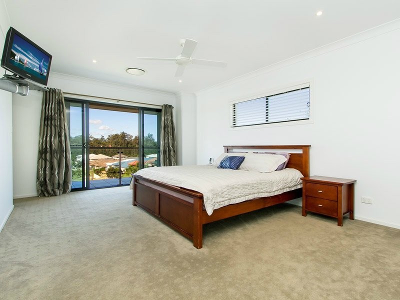 17 Bend Court, Eatons Hill QLD 4037