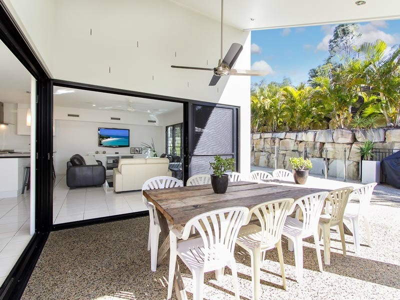 17 Bend Court, Eatons Hill QLD 4037