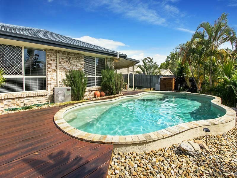30 Marina Court, Eatons Hill QLD 4037