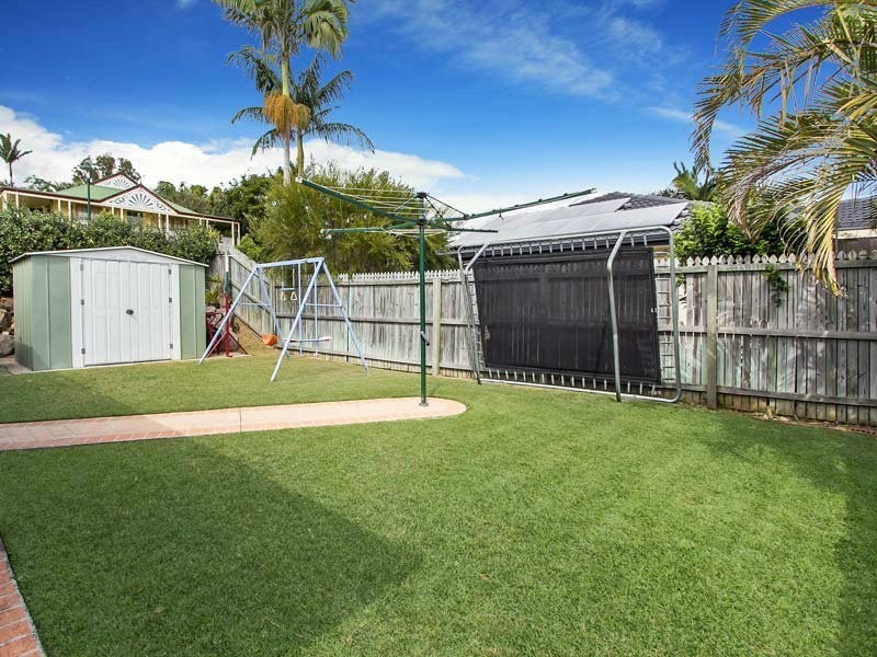 30 Marina Court, Eatons Hill QLD 4037