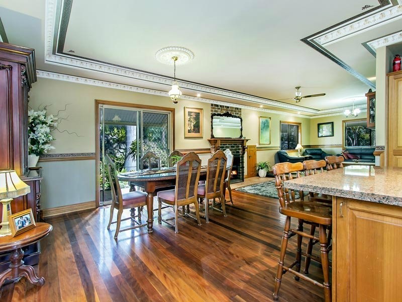 8 Hoare Court, Bunya QLD 4055