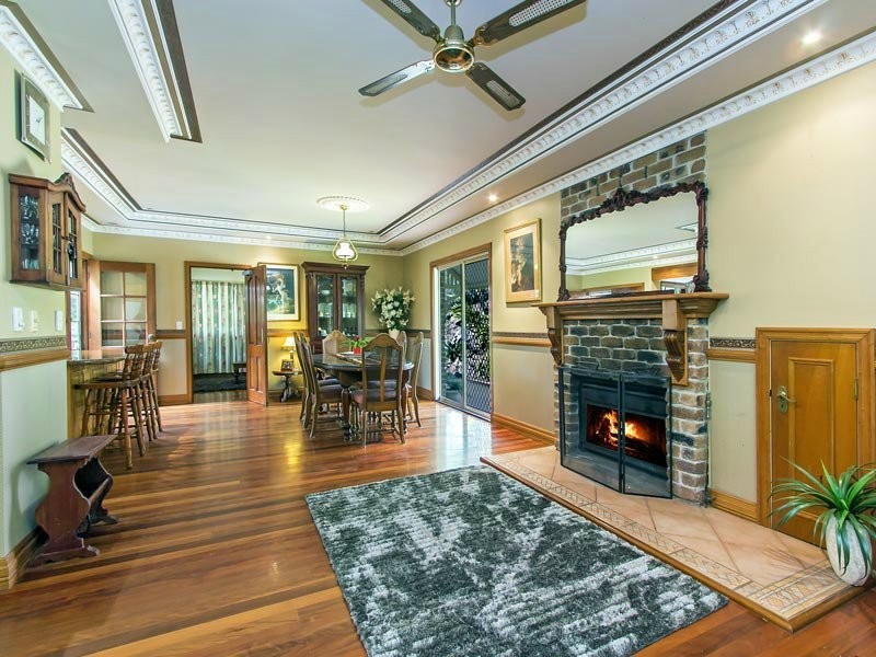 8 Hoare Court, Bunya QLD 4055