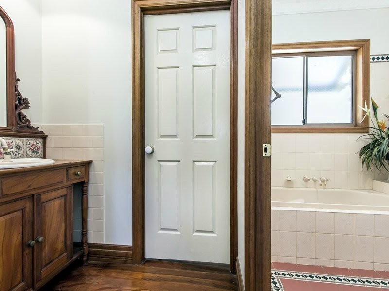 8 Hoare Court, Bunya QLD 4055