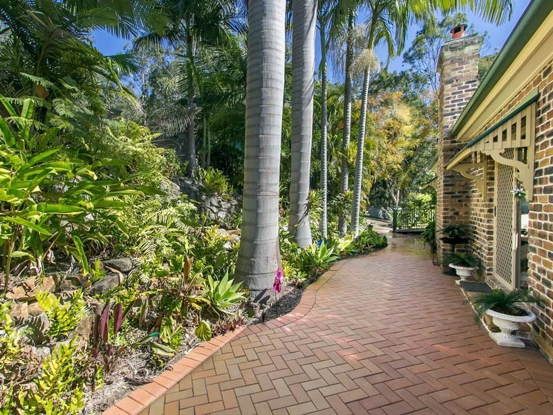 8 Hoare Court, Bunya QLD 4055