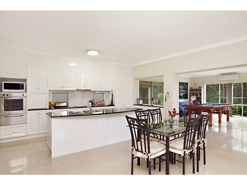 6 Girraween Place, Cashmere QLD 4500