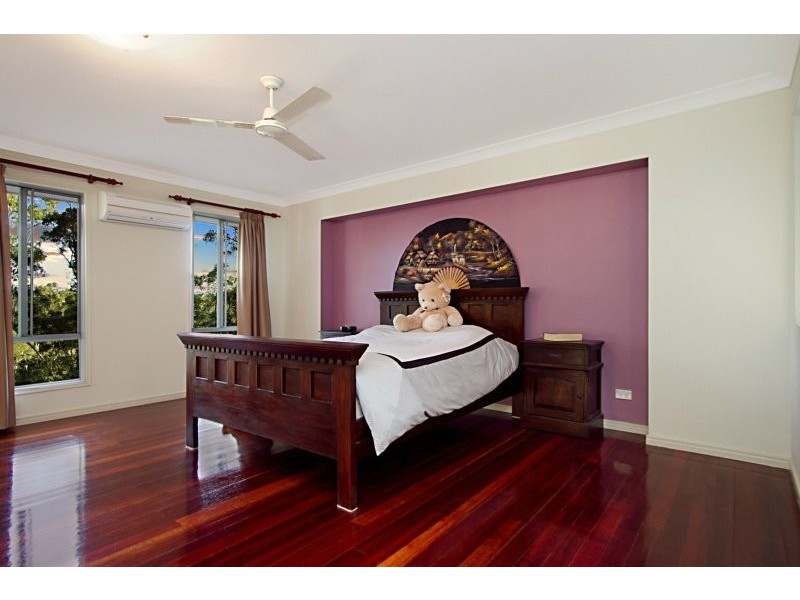 6 Girraween Place, Cashmere QLD 4500