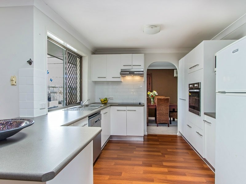 18 Edwards Drive, Albany Creek QLD 4035