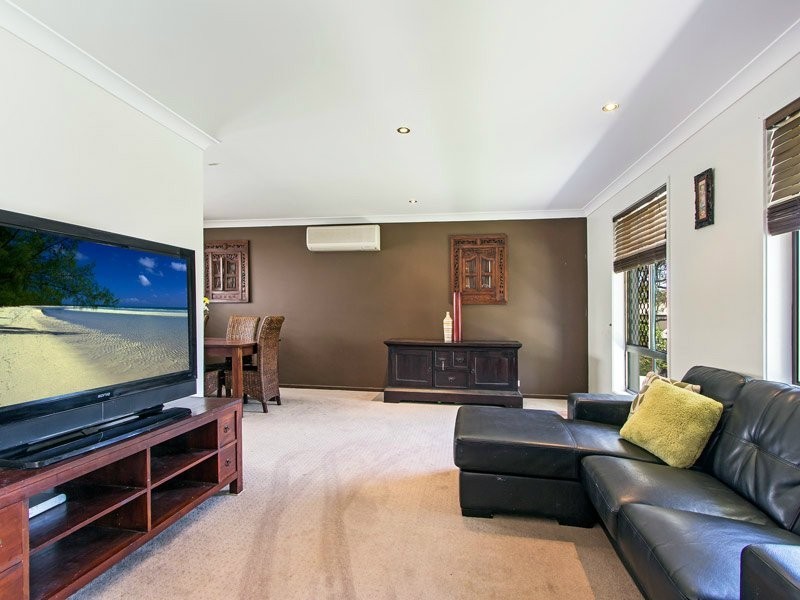 18 Edwards Drive, Albany Creek QLD 4035