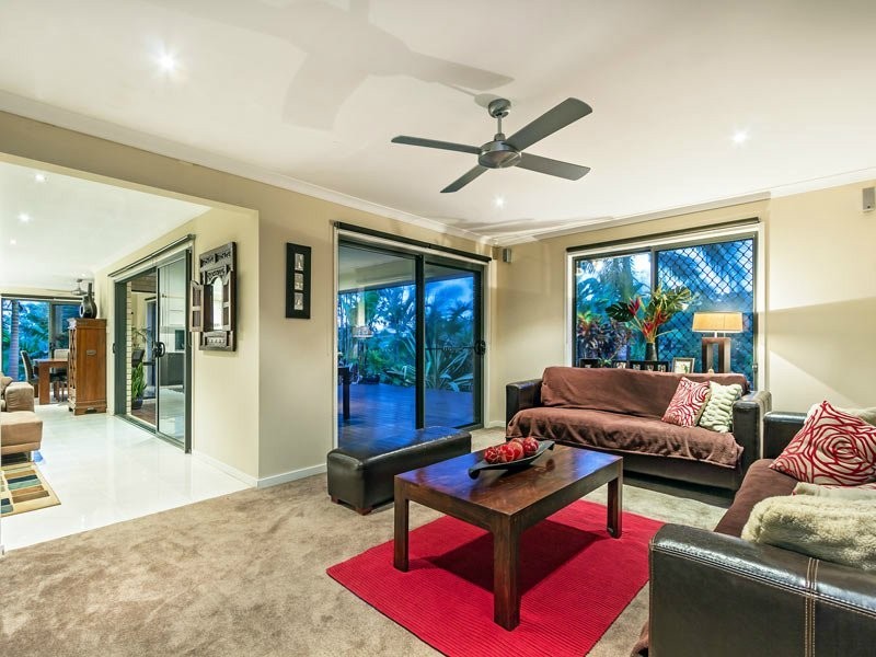 6 Colin Place, Cashmere QLD 4500