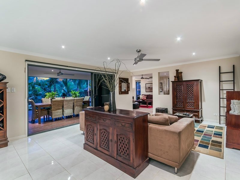 6 Colin Place, Cashmere QLD 4500