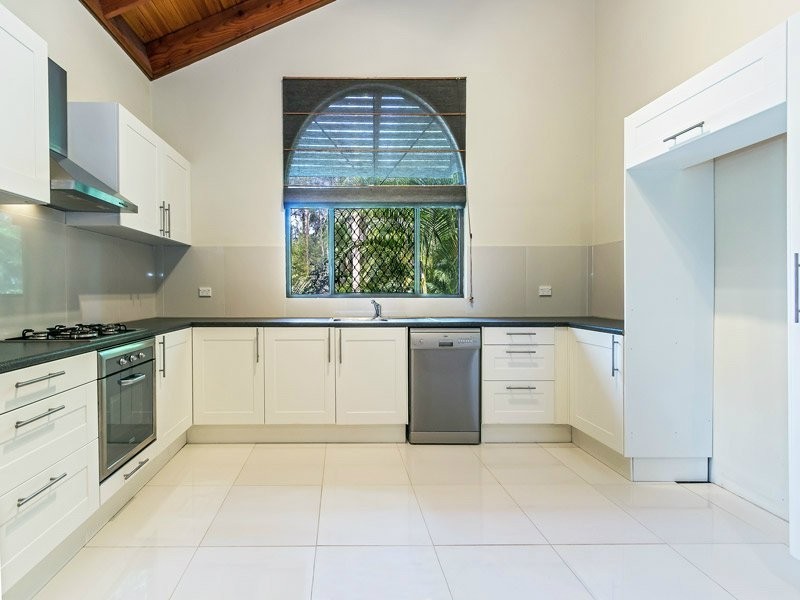 6 Weber Court, Bunya QLD 4055
