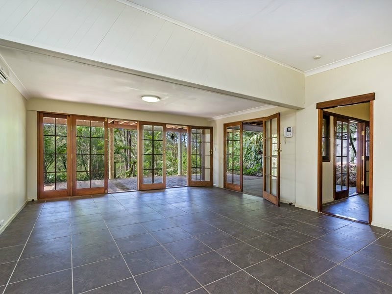 6 Weber Court, Bunya QLD 4055