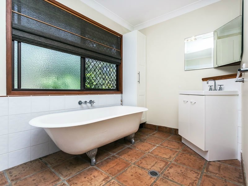 6 Weber Court, Bunya QLD 4055