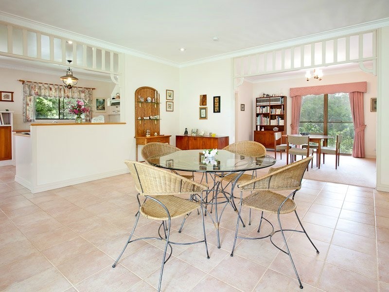 6 Sanctuary Court, Eatons Hill QLD 4037