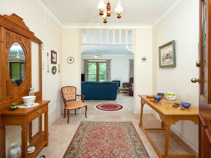 6 Sanctuary Court, Eatons Hill QLD 4037