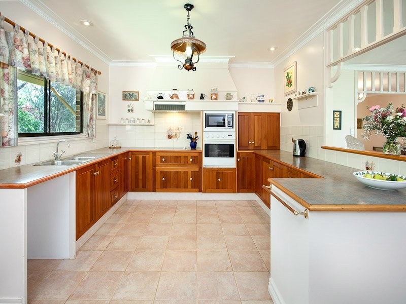 6 Sanctuary Court, Eatons Hill QLD 4037