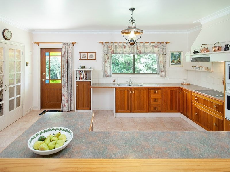 6 Sanctuary Court, Eatons Hill QLD 4037