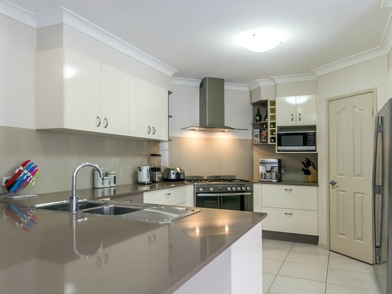 10 Wilkinson Court, Warner QLD 4500