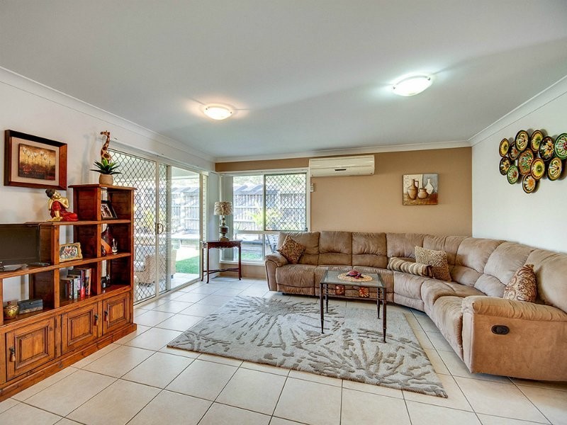 6 Katelyn Court, Cashmere QLD 4500