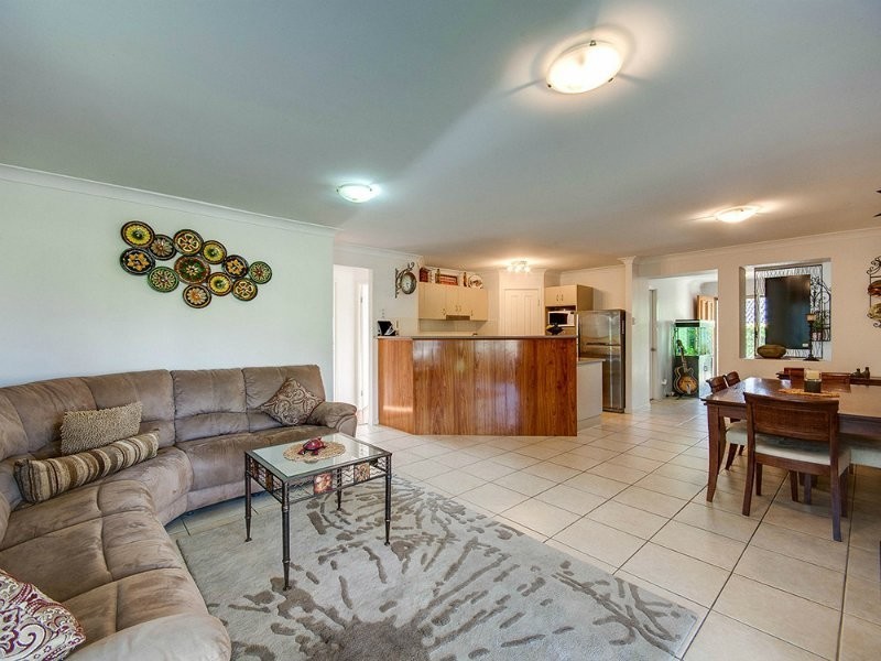 6 Katelyn Court, Cashmere QLD 4500