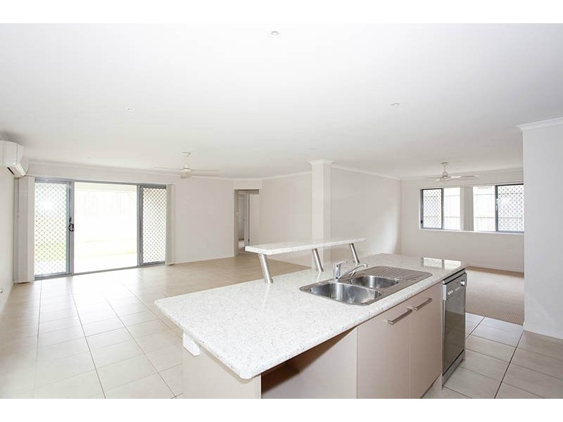 64 Winlock Circuit, Warner QLD 4500