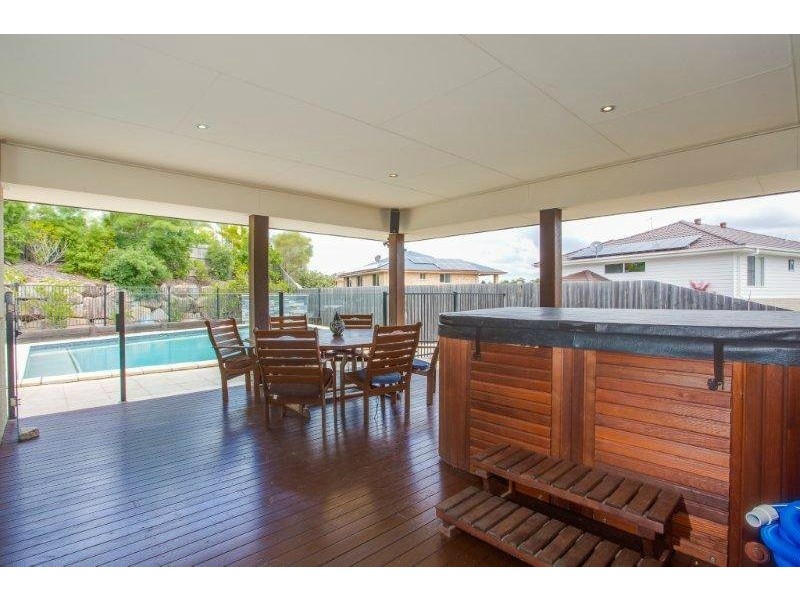 12 Jubilee Court, Eatons Hill QLD 4037