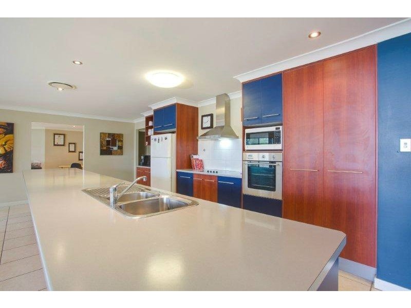 12 Jubilee Court, Eatons Hill QLD 4037