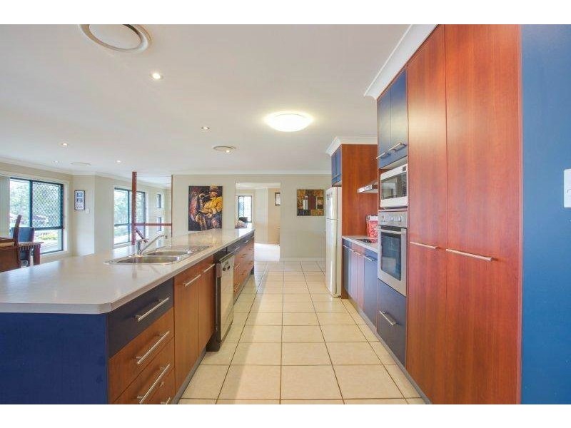 12 Jubilee Court, Eatons Hill QLD 4037