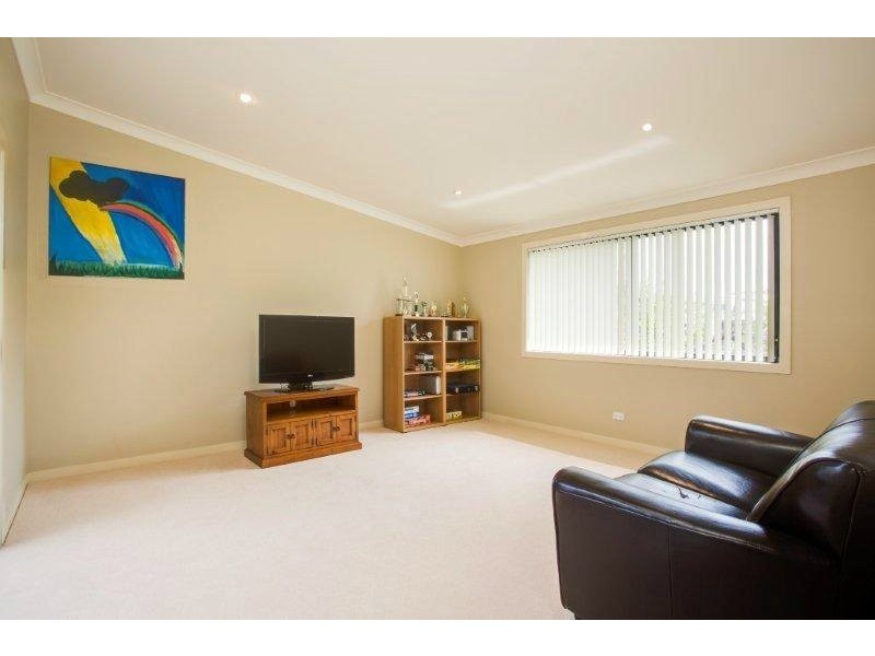 12 Jubilee Court, Eatons Hill QLD 4037