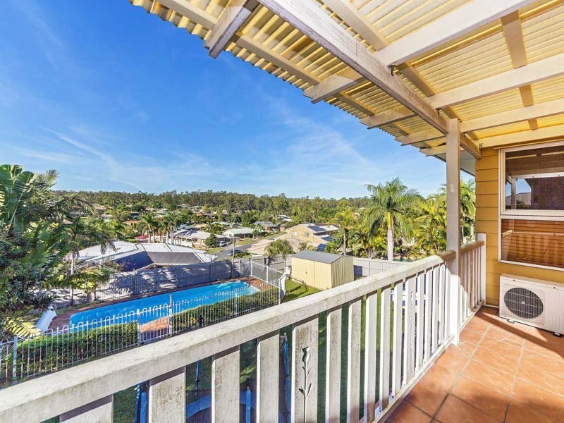 33 Daniel Drive, Albany Creek QLD 4035