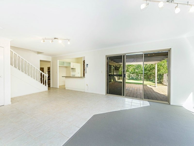 11 Heath Court, Cashmere QLD 4500