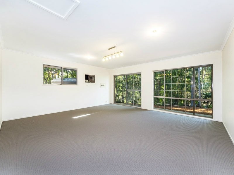 11 Heath Court, Cashmere QLD 4500