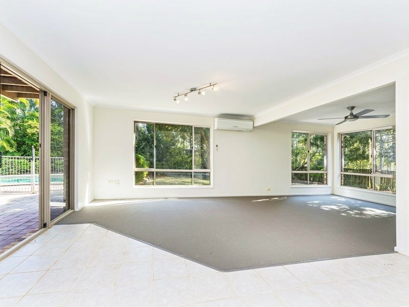 11 Heath Court, Cashmere QLD 4500