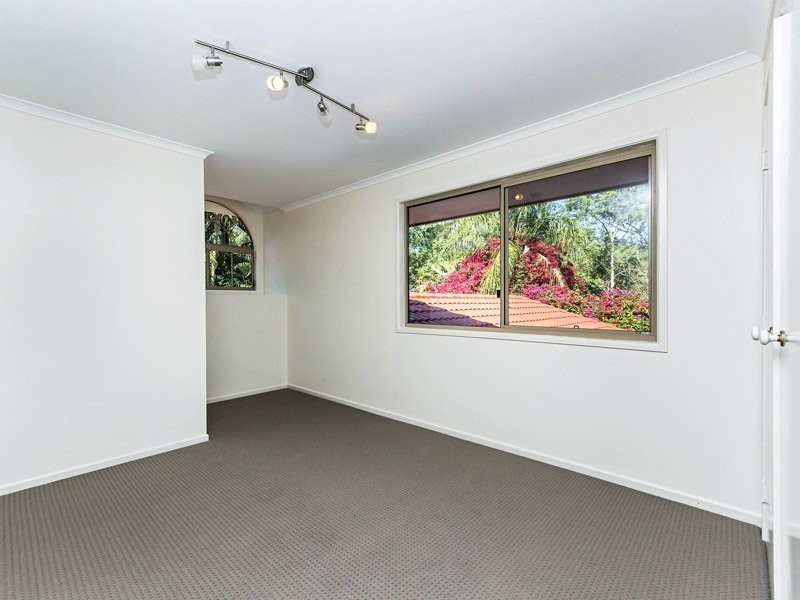 11 Heath Court, Cashmere QLD 4500