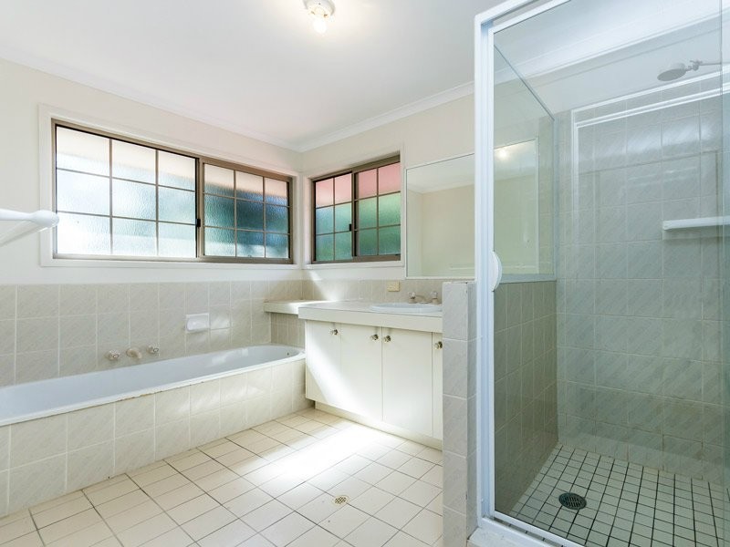11 Heath Court, Cashmere QLD 4500