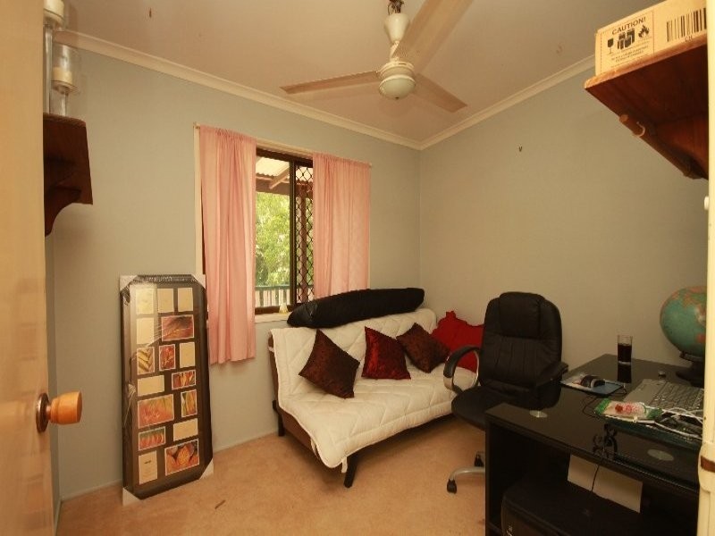 8 Minstrel St, Kallangur QLD 4503