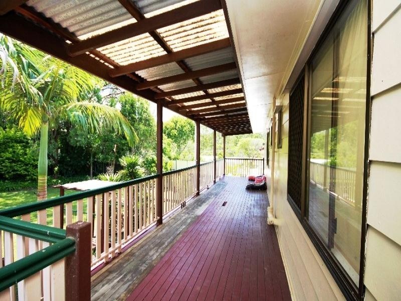 8 Minstrel St, Kallangur QLD 4503