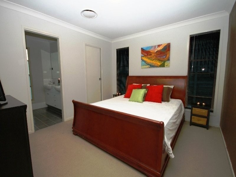 15 Lilly Crescent, Kallangur QLD 4503