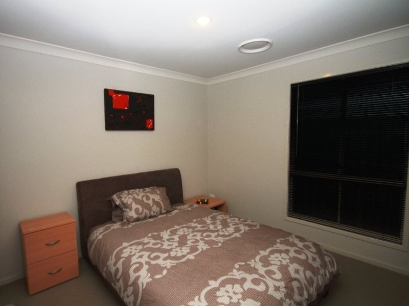 15 Lilly Crescent, Kallangur QLD 4503