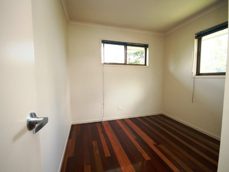 2 Valence Court, Petrie QLD 4502