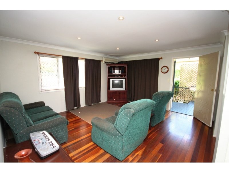 22 Lavercombe Drive, Kallangur QLD 4503