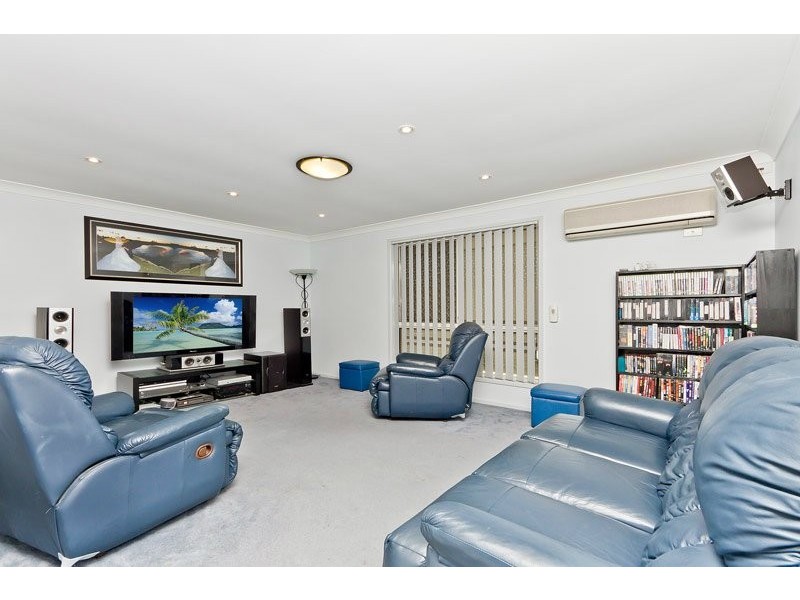 49 Blue Mountain Crescent, Warner QLD 4500